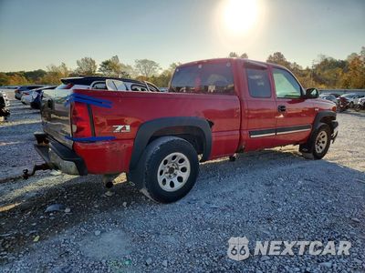 Trzecie zdjęcie samochodu z tyłu: 2004 CHEVROLET SILVERADO K1500 VIN:2GCEK19T441325781 - miniatura