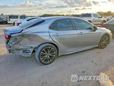 Trzecie zdjęcie samochodu z tyłu: 2019 TOYOTA CAMRY SE VIN:4T1B11HK3KU184732 - miniatura