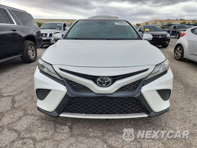 Piąte zdjęcie samochodu w środku: 2019 TOYOTA CAMRY XSE VIN:4T1B61HK0KU818936 - miniatura