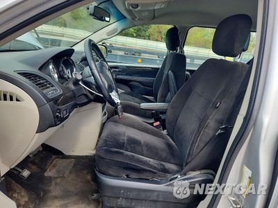 Zdjęcie 7 z 13 samochodu: 2012 DODGE GRAND CARAVAN SE VIN:2C4RDGBGXCR374124 - miniatura