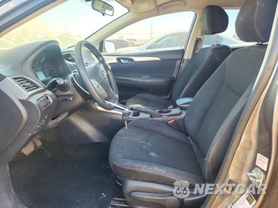 Zdjęcie 7 z 12 samochodu: 2016 NISSAN SENTRA S VIN:3N1AB7APXGY245913 - miniatura