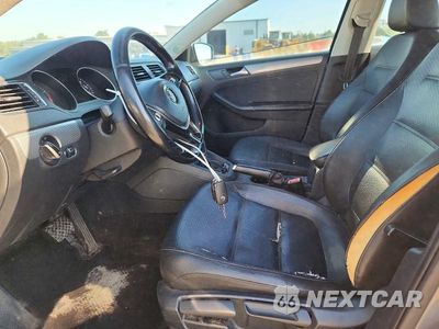 Zdjęcie 7 z 12 samochodu: 2015 VOLKSWAGEN JETTA SE VIN:3VWD17AJ3FM350191 - miniatura