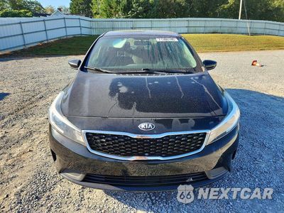 Piąte zdjęcie samochodu w środku: 2018 KIA FORTE LX VIN:3KPFK4A75JE280398 - miniatura