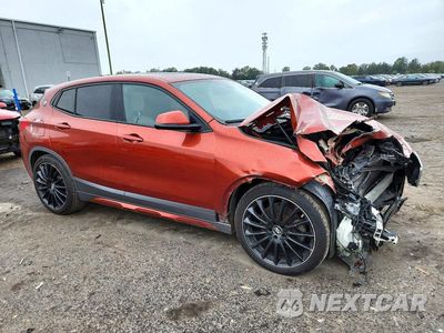 Czwarte zdjęcie samochodu z boku: 2018 BMW X2 XDRIVE28I VIN:WBXYJ5C37JEB19399 - miniatura