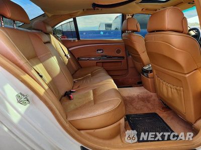 Zdjęcie 10 z 12 samochodu: 2007 BMW 750 LXI VIN:WBAHN83507DT77034 - miniatura
