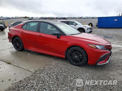 Czwarte zdjęcie samochodu z boku: 2021 TOYOTA CAMRY XSE VIN:4T1K61BK4MU042547 - miniatura