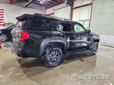 Trzecie zdjęcie samochodu z tyłu: 2026 TOYOTA 4RUNNER SR5 VIN:JTEVA5BR9T5133743 - miniatura