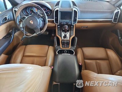 Zdjęcie 8 z 12 samochodu: 2012 PORSCHE CAYENNE S VIN:WP1AB2A2XCLA40193 - miniatura