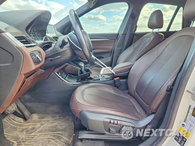 Zdjęcie 7 z 13 samochodu: 2016 BMW X1 XDRIVE28I VIN:WBXHT3C37GP884217 - miniatura