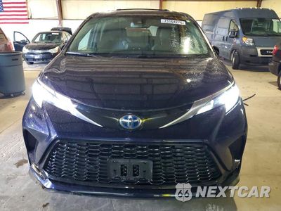 Piąte zdjęcie samochodu w środku: 2023 TOYOTA SIENNA XSE 7-PASSENGER VIN:5TDXSKFC6PS085116 - miniatura