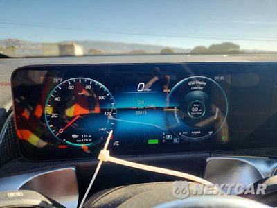 Zdjęcie 9 z 14 samochodu: 2023 MERCEDES-BENZ EQB 300 4MATIC VIN:W1N9M0KB9PN071262 - miniatura