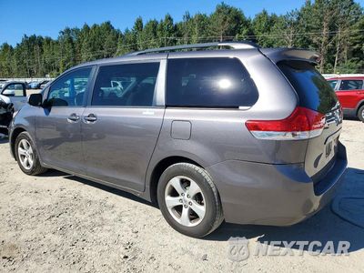 Drugie zdjęcie samochodu z przodu: 2014 TOYOTA SIENNA LE VIN:5TDKK3DC8ES523103 - miniatura