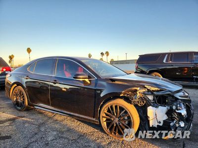 Czwarte zdjęcie samochodu z boku: 2022 TOYOTA CAMRY XSE VIN:4T1K61AK8NU013927 - miniatura