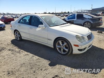Czwarte zdjęcie samochodu z boku: 2005 MERCEDES-BENZ C 230K SPORT SEDAN VIN:WDBRF40J75F708531 - miniatura