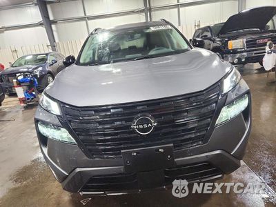 Piąte zdjęcie samochodu w środku: 2026 NISSAN ROGUE DARK ARMOR VIN:5N1BT3BB3TC773415 - miniatura