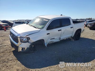 2020 TOYOTA TUNDRA CREWMAX SR5 5TFEY5F14LX256567 - główne zdjęcie licytacji z USA - miniatura