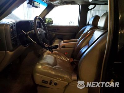 Zdjęcie 7 z 13 samochodu: 2005 GMC YUKON VIN:1GKEK13T85J203350 - miniatura
