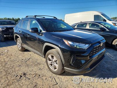Czwarte zdjęcie samochodu z boku: 2025 TOYOTA RAV4 XLE VIN:2T3P1RFV0SW568508 - miniatura