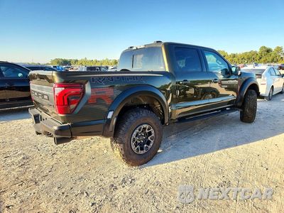 Trzecie zdjęcie samochodu z tyłu: 2026 FORD F150 RAPTOR VIN:1FTFW1RJ3TFA10260 - miniatura