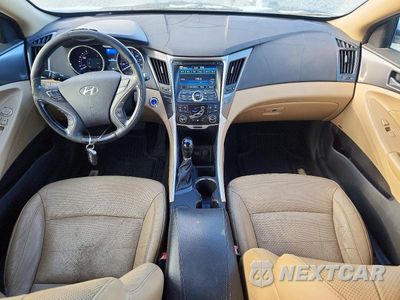Zdjęcie 8 z 12 samochodu: 2012 HYUNDAI SONATA HYBRID VIN:KMHEC4A48CA023137 - miniatura