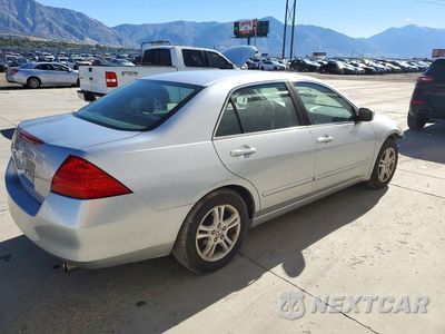 Trzecie zdjęcie samochodu z tyłu: 2007 HONDA ACCORD EX VIN:1HGCM56787A005147 - miniatura