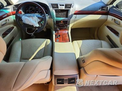 Zdjęcie 8 z 12 samochodu: 2008 LEXUS LS 460 VIN:JTHBL46FX85053711 - miniatura