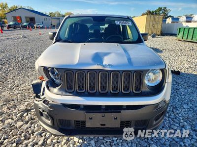 Piąte zdjęcie samochodu w środku: 2017 JEEP RENEGADE SPORT VIN:ZACCJBAB8HPG20946 - miniatura