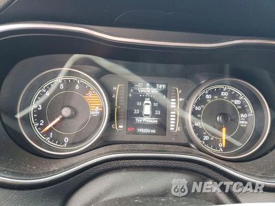 Zdjęcie 9 z 14 samochodu: 2019 JEEP CHEROKEE LATITUDE VIN:1C4PJLCX9KD109431 - miniatura