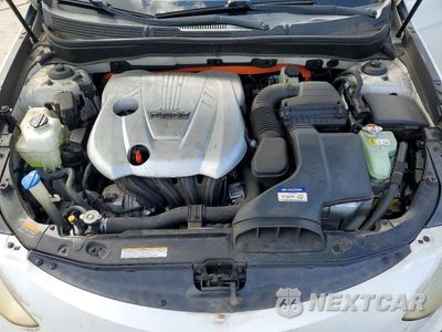 Zdjęcie 11 z 12 samochodu: 2015 HYUNDAI SONATA HYBRID BASE VIN:KMHEC4A41FA138456 - miniatura