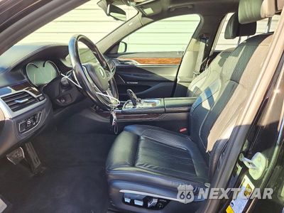 Zdjęcie 7 z 12 samochodu: 2017 BMW 740 I VIN:WBA7E2C58HG739216 - miniatura
