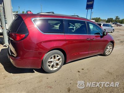 Trzecie zdjęcie samochodu z tyłu: 2019 CHRYSLER PACIFICA TOURING PLUS VIN:2C4RC1FG7KR709011 - miniatura