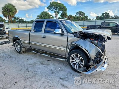 Czwarte zdjęcie samochodu z boku: 2002 CHEVROLET SILVERADO C1500 VIN:2GCEC19V921422776 - miniatura
