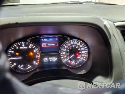 Zdjęcie 9 z 14 samochodu: 2014 NISSAN PATHFINDER S VIN:5N1AR2MM1EC695108 - miniatura