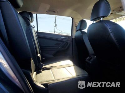 Zdjęcie 11 z 13 samochodu: 2018 VOLKSWAGEN TIGUAN SE VIN:3VV3B7AX6JM192472 - miniatura