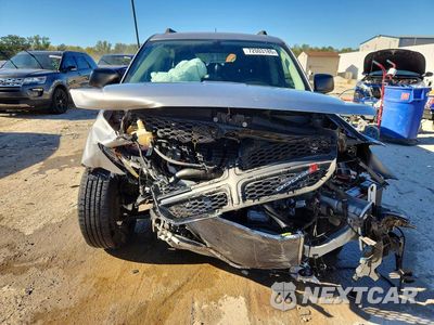 Piąte zdjęcie samochodu w środku: 2018 DODGE JOURNEY SE VIN:3C4PDCAB0JT448179 - miniatura