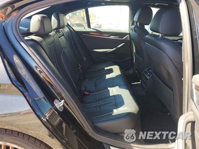 Zdjęcie 10 z 12 samochodu: 2019 BMW 530E VIN:WBAJA9C50KB393077 - miniatura