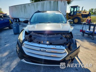 Piąte zdjęcie samochodu w środku: 2018 FORD ESCAPE SEL VIN:1FMCU0HD0JUA79717 - miniatura