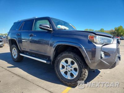Czwarte zdjęcie samochodu z boku: 2017 TOYOTA 4RUNNER SR5 PREMIUM VIN:JTEBU5JRXH5429275 - miniatura
