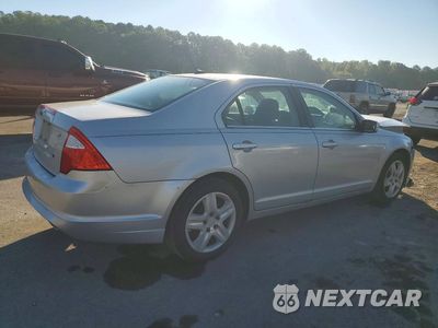 Trzecie zdjęcie samochodu z tyłu: 2010 FORD FUSION SE VIN:3FAHP0HAGAR141707 - miniatura