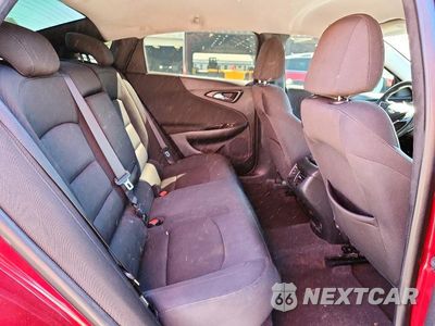 Zdjęcie 10 z 12 samochodu: 2018 CHEVROLET MALIBU LT VIN:1G1ZD5STXJF146476 - miniatura