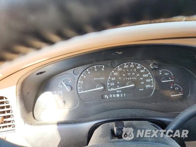 Zdjęcie 9 z 12 samochodu: 2000 FORD EXPLORER XLT VIN:1FMZU73E1YZC08550 - miniatura