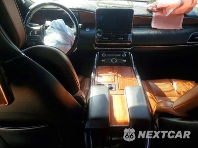 Zdjęcie 8 z 13 samochodu: 2018 LINCOLN NAVIGATOR L RESERVE VIN:5LMJJ3LT8JEL11309 - miniatura