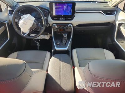 Zdjęcie 8 z 13 samochodu: 2023 TOYOTA RAV4 XLE PREMIUM VIN:JTMB6RFV8PJ036005 - miniatura