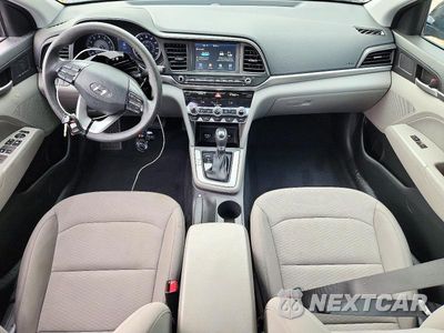Zdjęcie 8 z 12 samochodu: 2020 HYUNDAI ELANTRA SEL VIN:5NPD84LF9LH529861 - miniatura