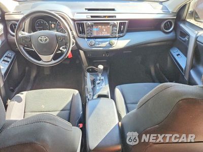 Zdjęcie 8 z 12 samochodu: 2016 TOYOTA RAV4 XLE VIN:JTMWFREV1GJ079068 - miniatura