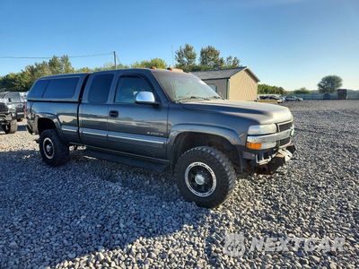 Czwarte zdjęcie samochodu z boku: 2002 CHEVROLET SILVERADO K2500 HEAVY DUTY VIN:1GCHK29U02E269992 - miniatura