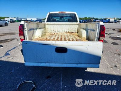 Zdjęcie 6 z 12 samochodu: 2005 CHEVROLET SILVERADO C2500 HEAVY DUTY VIN:1GCHC29U25E306302 - miniatura