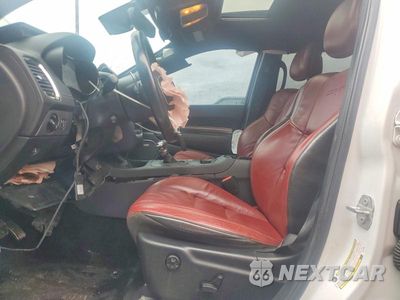 Zdjęcie 7 z 12 samochodu: 2018 DODGE DURANGO SRT VIN:1C4SDJGJ6JC145755 - miniatura