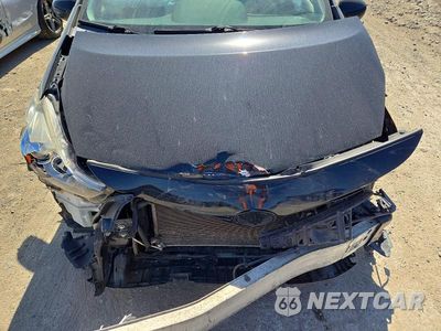 Zdjęcie 11 z 13 samochodu: 2015 TOYOTA PRIUS V THREE VIN:JTDZN3EU8FJ018979 - miniatura