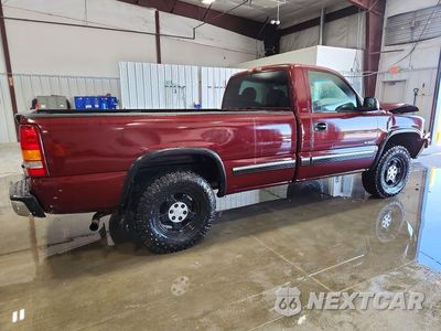 Trzecie zdjęcie samochodu z tyłu: 2002 CHEVROLET SILVERADO K1500 VIN:1GCEK14T52Z302117 - miniatura